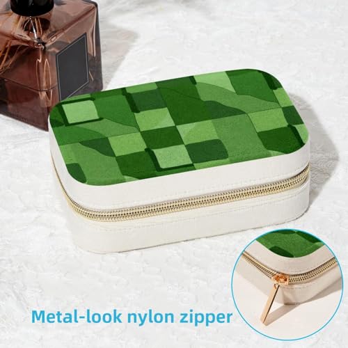 Boîte à bijoux en velours vert pour organiser vos bagues et colliers