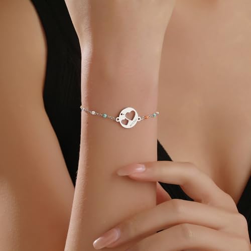 Image of DS Mother Daughter Bracelets Set,18K Gold Plated Stainless Steel Heart Jewelry for Women Girls,Mothers Day Gifts for Mom /Daughter,Adjustable Matching Bracelets for Mommy and Me gift box packaging