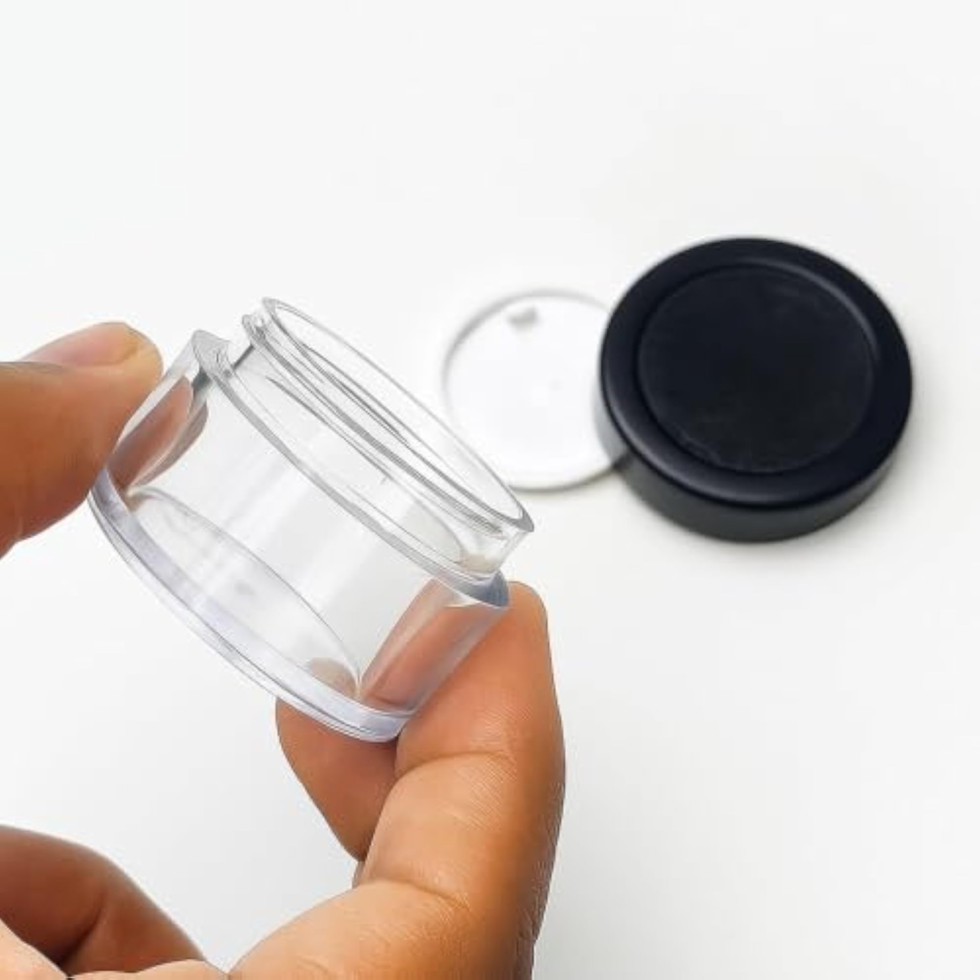 Empty Cosmetic Jar Container with Black Cap for Beauty Products