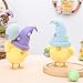 Figura de pollito de peluche de Pascua Imagen de Figura de pollito de peluche de Pascua