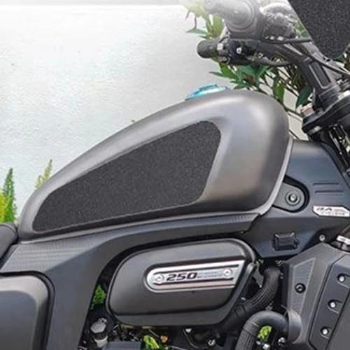 Protège-réservoir moto fini les rayures sur votre Cyclone RA250