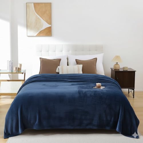 Image of Harleen Blankets, 250 GSM Super Soft Flannel Cozy Blankets for Single Bed, Washable Lightweight Blanket for Couch Sofa Bed Office, Warm Plush Blankets for All Season (60 inchx90 inch) (Blue, Single)