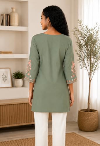 Image of Embroidered Chikankari Kurti with Kashmiri Aari Work, V-Neck, 3 /4 Sleeves, Rayon Fabric
