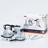 Mit dem Set im WMF-Design können kleine Küchenfans kochen, anbraten und Tee zubereiten