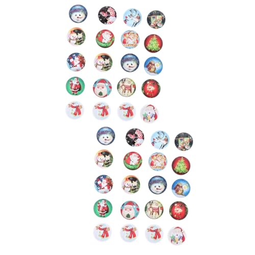 Adornos de navidad artesanales creados con mosaicos redondos en familia
