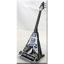 JIMI HENDRIX Guitare Miniature avec médiator VEE - Les Beatles, Paul McCartney, John Lennon, RIngo Starr, George Harrison JIMI HENDRIX Guitare Miniature avec médiator VEE – Image 2