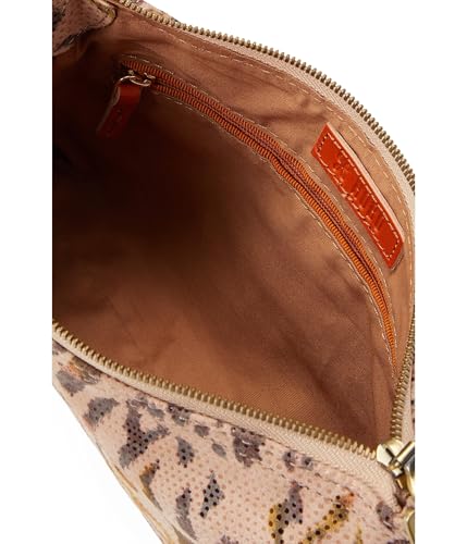 HOBO Darcy Crossbody3