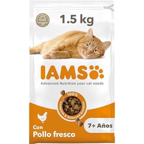 IAMS Mature & Senior Cat Food with Chicken Cover