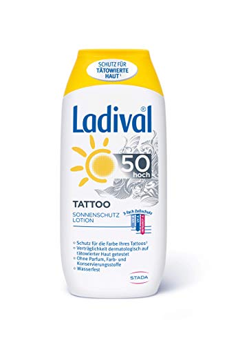 Ladival Tattoo Lotion Lsf 50 Schutzende Sonnenmilch Fur Tatowierte Haut Ohne Peg Emulgatoren Silikon Und Mineralolfrei 200 Ml Amazon De Beauty