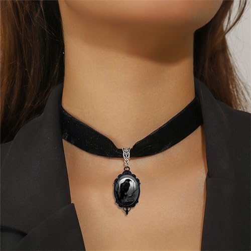 Dreuyet Raven Cameo Velvet Choker Necklace for Women Gothic Crystal Glass Vintage Raven Crow Necklaces Black Punk Style Goth Mystic Victorian Necklace Halloween Costume Jewelry4