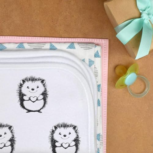 Azeeda 'Cute Hedgehog with Heart' Baby Burp/Wash Cloth (BC00031289)3