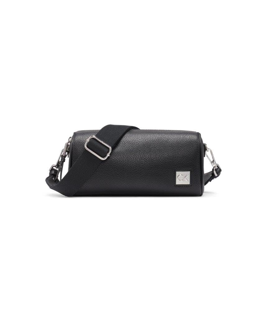 

                                                    Calvin Klein Rue Barrel Crossbody, Black/Silver, O