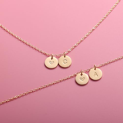 Collier initial cœur plaqué or 18k avec finition artisanale et maille délicate