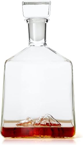 Huckberry Whiskey Peaks Denali Decantador, 54 onzas, cristal soplado en vidrio, sin plomo con tapón