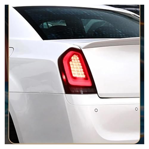 Voiture modifiee feu stop Chrysler 300c eclairage DRL