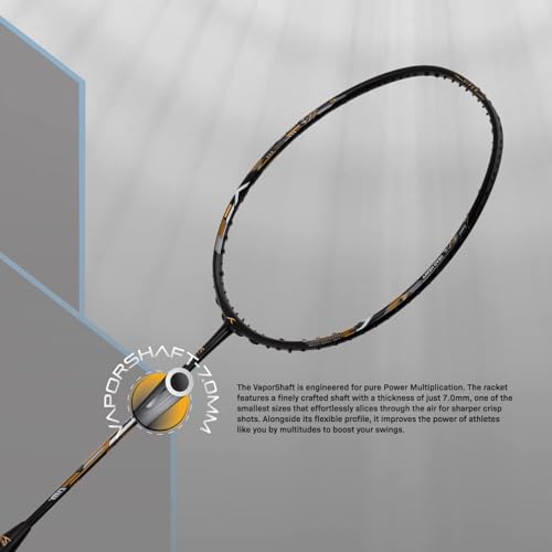 Image of Hundred Viper 900 Carbon Fibre Strung Badminton Racket with Full Racket Cover