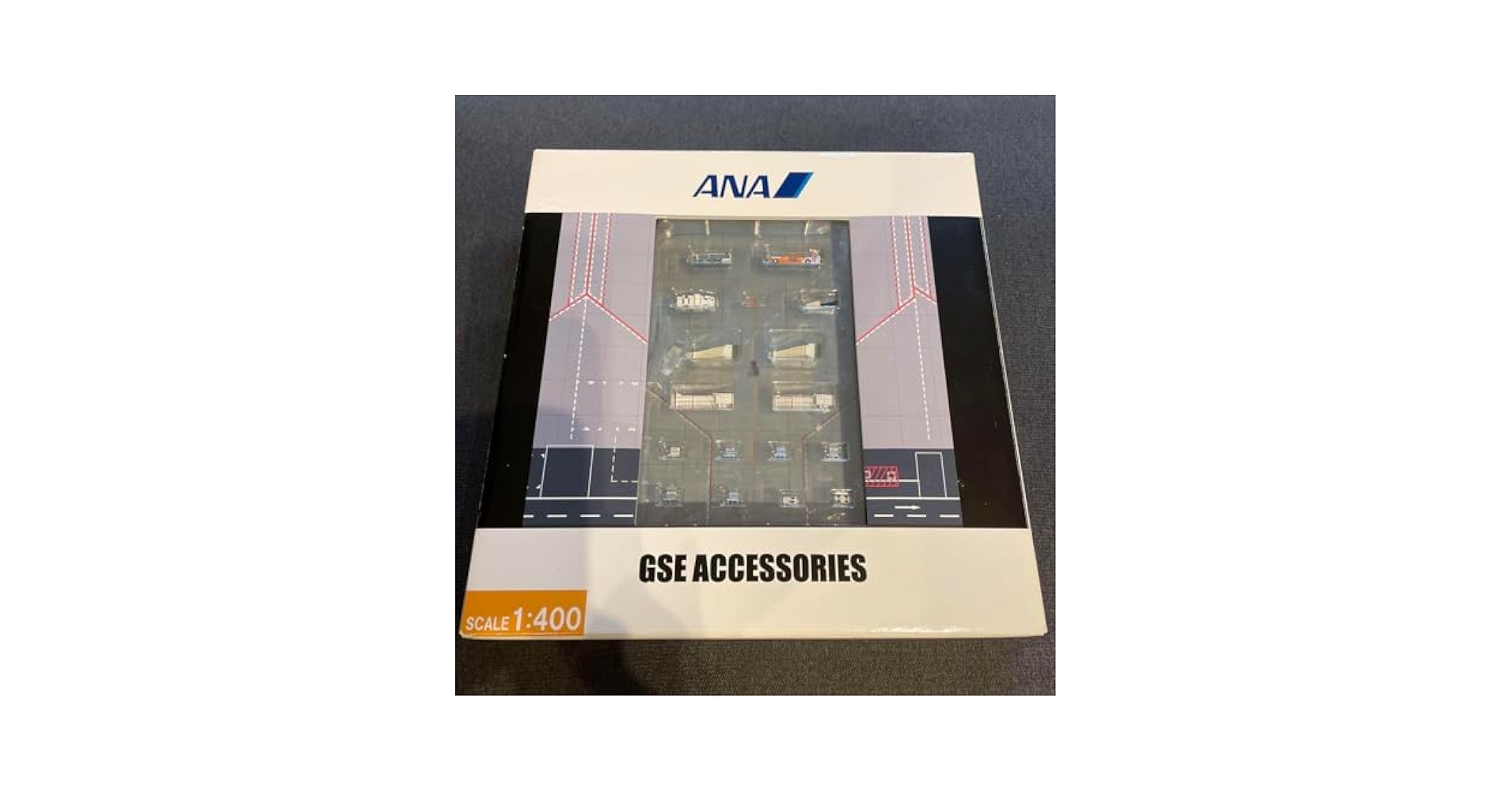 ANA GSE ACCESSORIES 40077 1/400 ジオラマ　空港 Amazon.co.jp: ANA GSE ACCESSORIES 40077 1/400 ジオラマ 空港