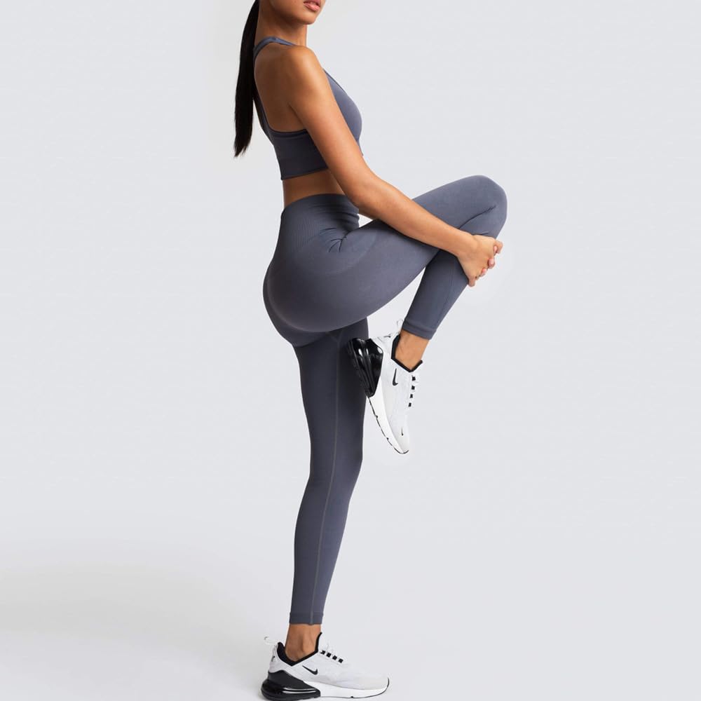 Move Comfortably in Seamless Knit Women's Activewear Top e Bottom per Yoga Gym Sessions Moisture Management
