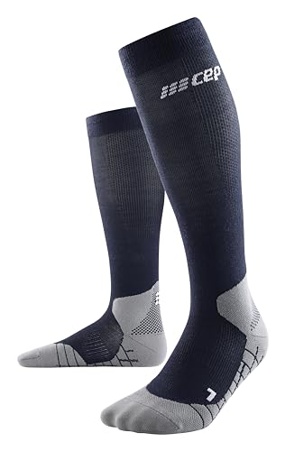 CEP - HIKING LIGHT MERINO SOCKS REDESIGN für Herren | Lange Wandersocken mit aktivierender Kompression | Trekkingsocken für leichte Beine in blau | Größe III |M
