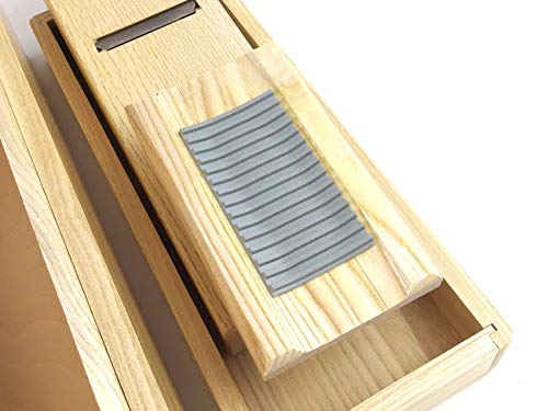 Amazon | かつお節削り器 (弁次郎) 鰹節が小さくなっても安全に