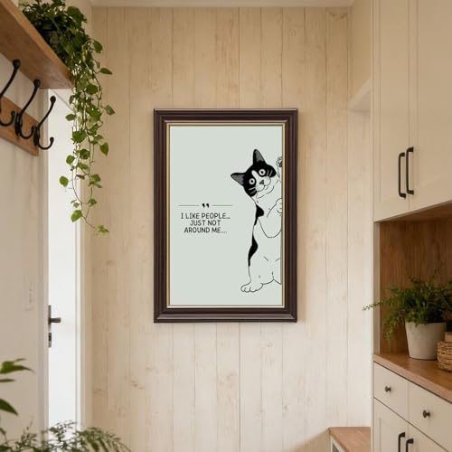 Poster chat introverti pour briser la monotonie d'un bureau
