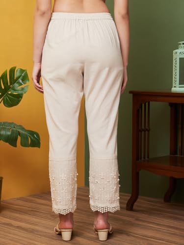 Image of Globus Women Regular Mid Rise Trousers (3640795001 Natural 28), Beige