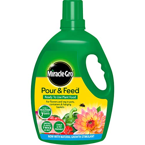 Miracle-Gro Pour & Feed Plant Food 3L