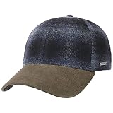 Con cuadros acogedores. Stetson ha combinado hábilmente en esta gorra de invierno contrastes llamativos.