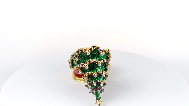 QIFU Hand Painted Enameled Green Christmas Tree Decorative Jewelry Trinket Box Hinged Unique Gift for Christmas
