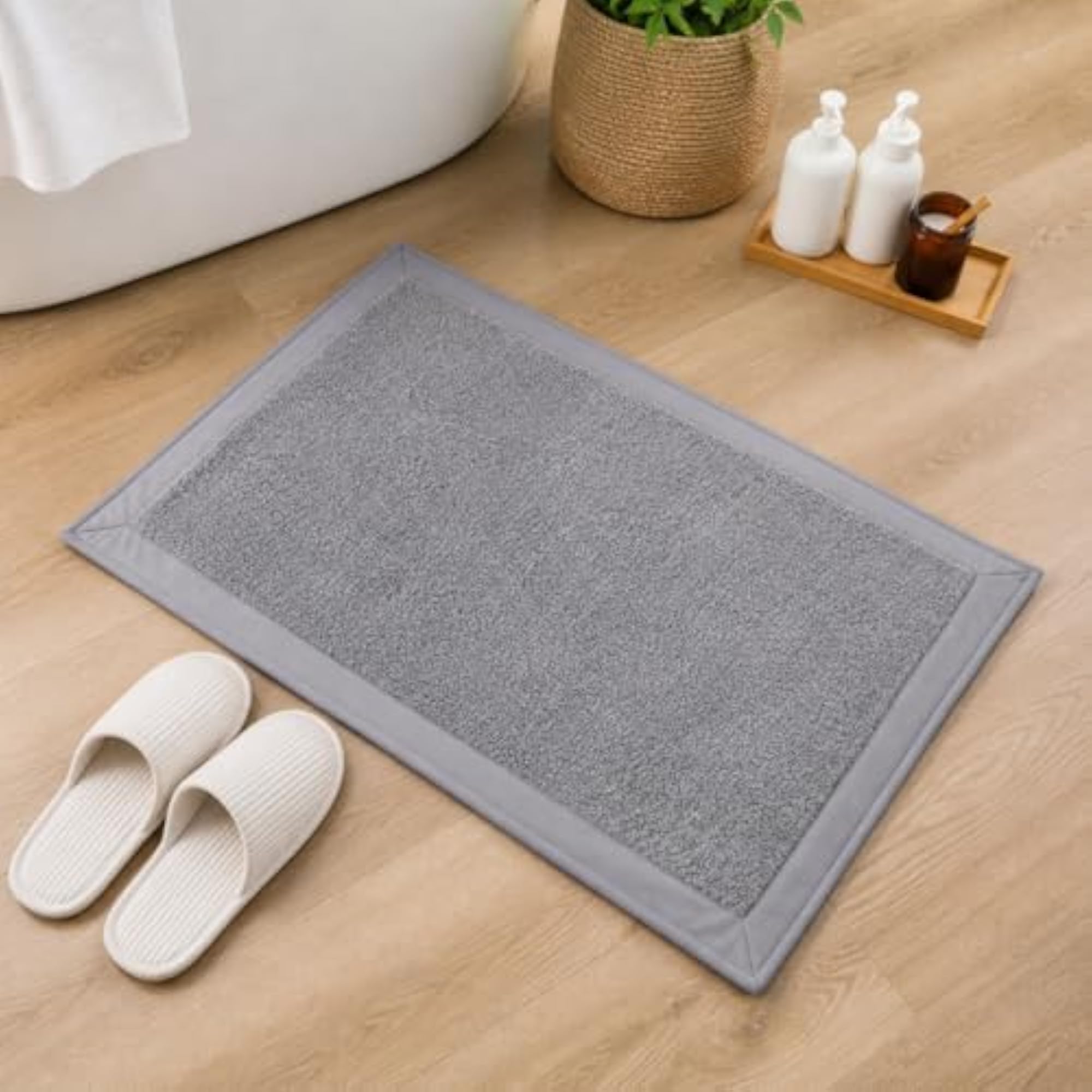 Ellington Collection Micro Bathmat, Non-Slip Rubber Backing