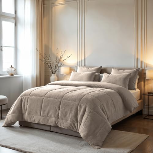 Zelesta Teddybed All-Season Duvet with Built-In Teddy Cover – Hypoallergenic, Lightweight 300 g/m² Hollow Fibre Filling – Machine Washable & Tumble Dry – No Duvet Cover Needed