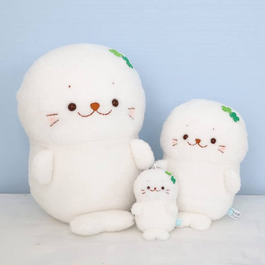 Amazon.co.jp: しろたん 《もふもふ お座り ぬいぐるみ》 マザー