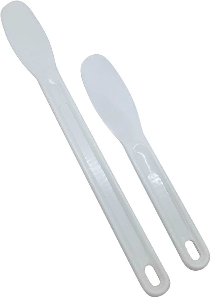 plastic frosting spreader