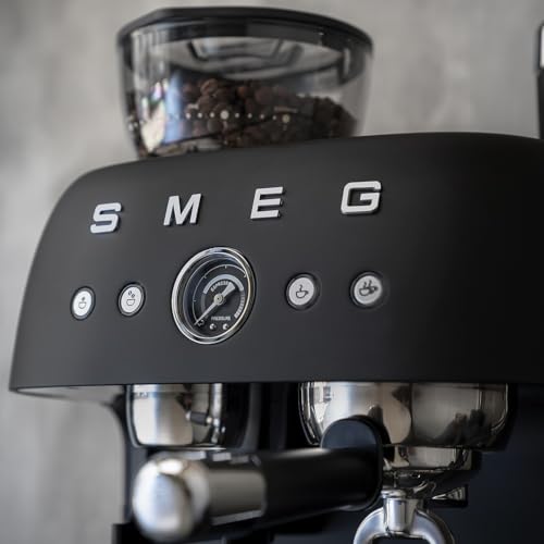 Image of Smeg Semi-Automatic Espresso Machine (Matte Black)