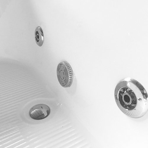 Łazienka Włochy Wolnostojąca wanna z hydromasażem 185x95 10 dyszy biały lub czarny I