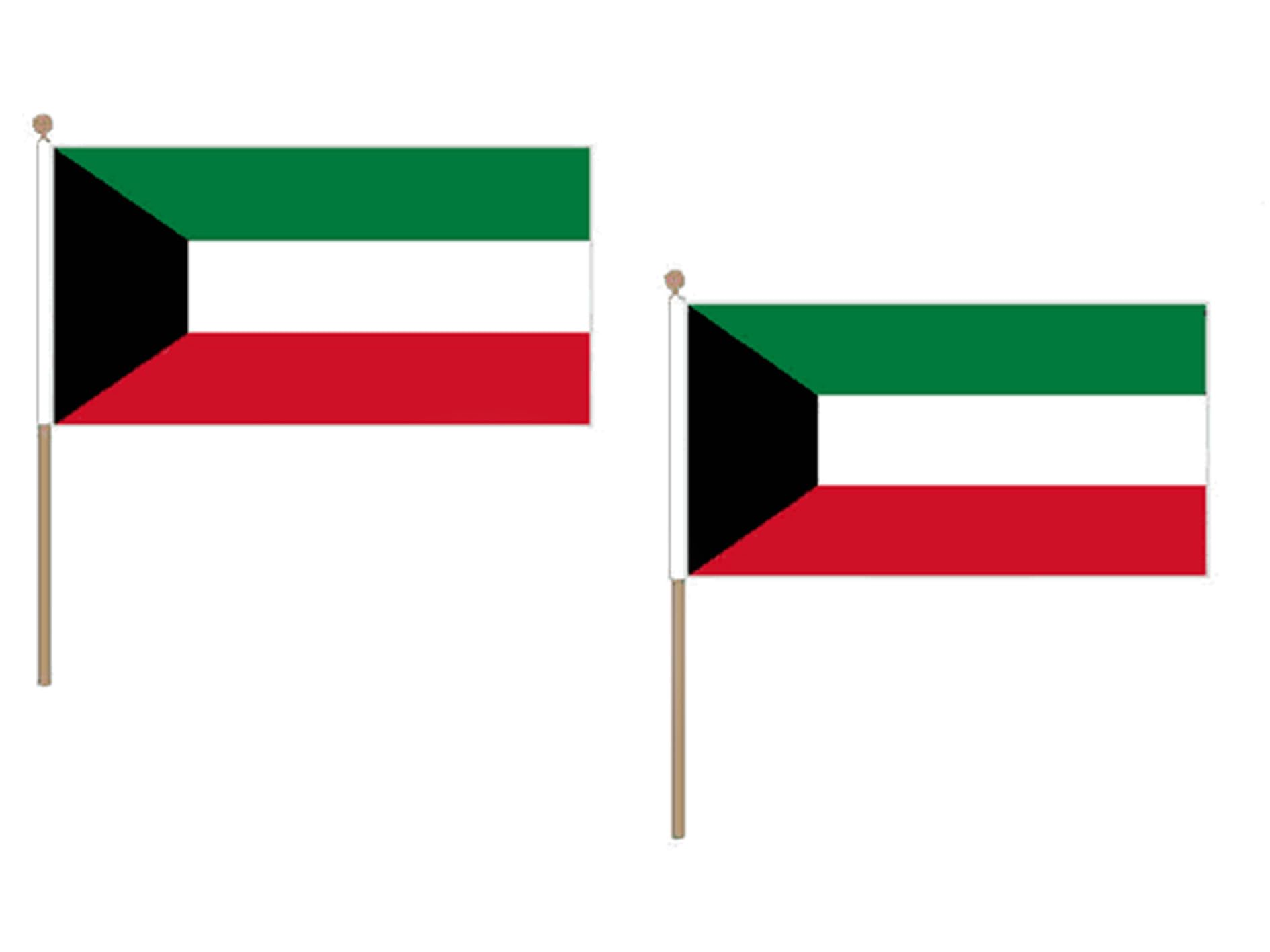 Drapeau Koweït 45x30cm AZ FLAG de qualité supérieure avec support bois rigide
