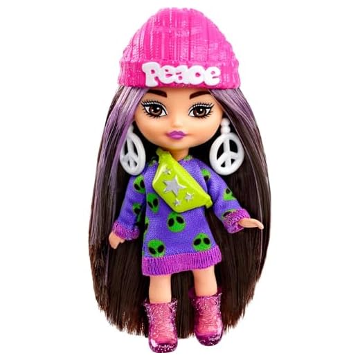Barbie Extra Mini Minis Vestido aliens Muñeca pequeña con conjunto de moda, juguete +3 años (Mattel HLN46)