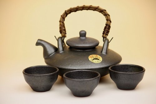 Hitokura black Chiyo incense two Go / authentic Satsuma porcelain souvenir gifts [T-174]