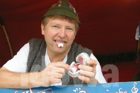 Original Traditions Vogelpfeiferl vom Münchner Oktoberfest 8 Stück