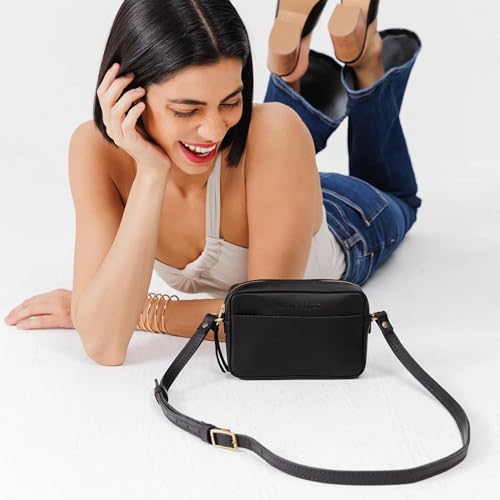 Image of Portland Leather Goods Small Camera Bag Purse for Women - Handmade from the Finest Full-Grain Hides