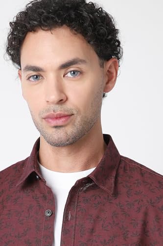 Image of Peter England Men's Slim Fit Full Sleeve Casual Shirt in Slub Cotton with All-Over Leafy Print