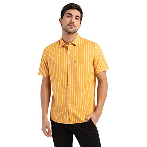 Image of Levi's Men's Solid Slim Fit Shirt