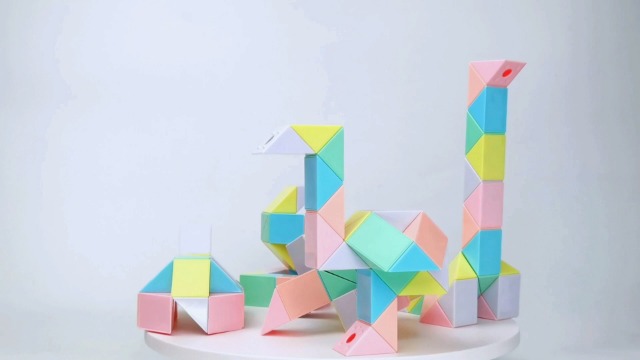 Amazon | MIKAILE スネークキューブ 24 ピース マジックスネーク