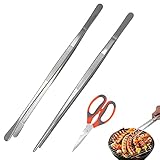 【Diseño antideslizante】Los dientes finos en la punta de las pinzas para parrilla de acero inoxidable evitan que los objetos se deslicen, y las ranuras en el mango evitan que sus manos se deslicen. Las pinzas culinarias finas tienen puntas delgadas para un fácil agarre y se deslizan en espacios reducidos. Simplemente limpie con agua caliente o póngalo en el lavavajillas después de cada uso.