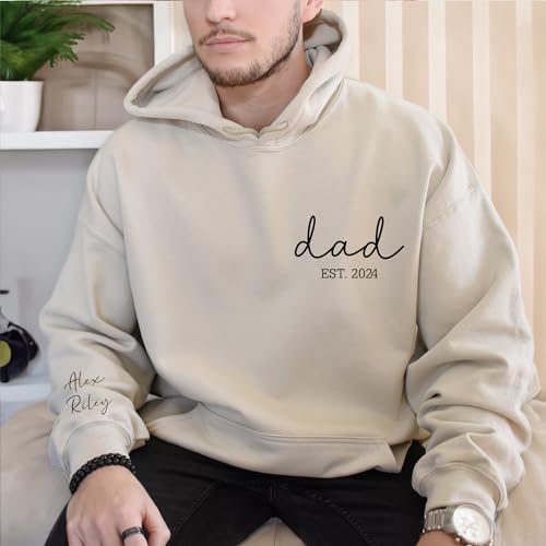 Custom Dad Hoodie with Kid Name Personalized Dad Sweatshirt New Dad Shirts for Men New Baby Girl Daddy Est 2024 Hoody for Dad Birthday from Daughter Men2