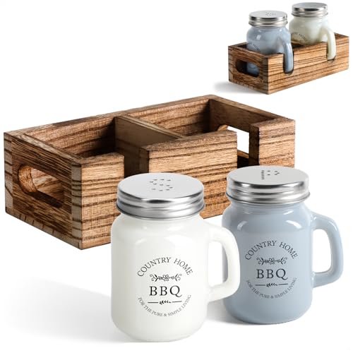 com-four® 3-teiliges Salz- und Pfefferstreuer-Set - Gewürzstreuer in Holzbox - Gewürzglas mit Aufschrift in Bierkrug-Form, Schraubdeckel, Henkel und Aufbewahrungsbehälter (3-teilig - Glas mit Holzbox)