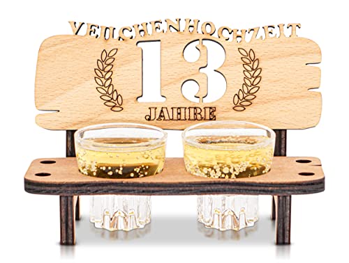 DARO Design - Schnapsbank 13. Hochzeitstag Veilchenhochzeit Geschenk Deko für Paare Männer Frauen aus Holz mit Gläsern