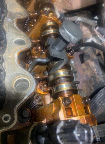 Drake Off Road Professional Valve Spring Compressor Tool for Ford 3-Valve Engines - Ideal for 4.6L and 5.4L Engine Repair, Rocker Arm Removal, and Mechanic's Work Comparable to OTC 66844