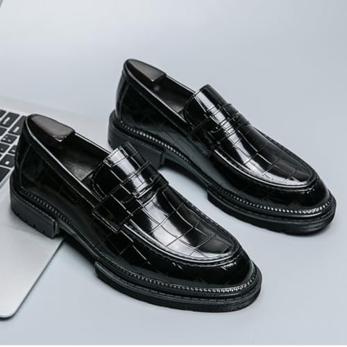 Zapatos de vestir slip-on tipo mocasín de charol moderno con tacón bajo para hombre 6