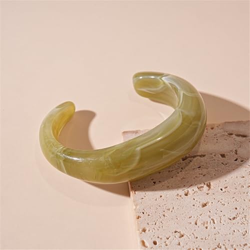 GYRMMUE Chunky Acrylic Bracelet,Vintage Multicolor Bangle Irregular Large Square Bracelets Resin Plastic Candy Color Bangle Bracelet Geometric Y2K Statement Bracelets for Women3